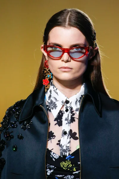Look 43